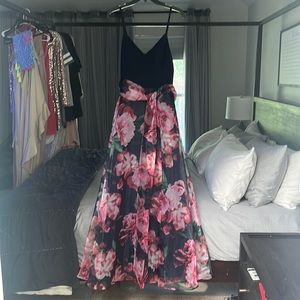 Eliza J ballgown - never worn with tags still on 💕